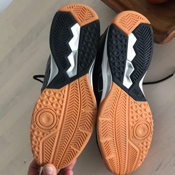 Court shoes brand new - Picture 2 of 5